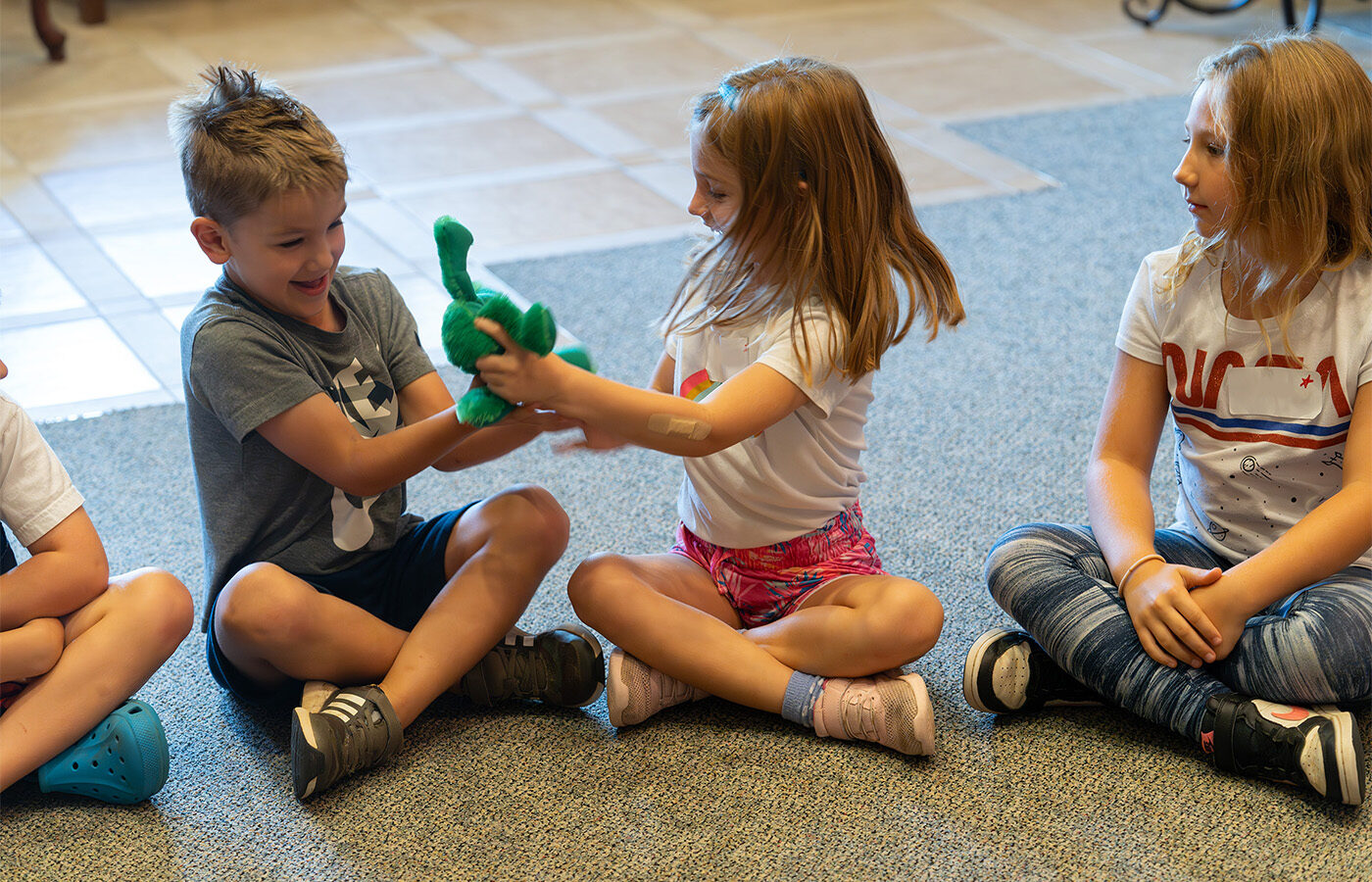 Andrew and Elizabeth w frog (web)