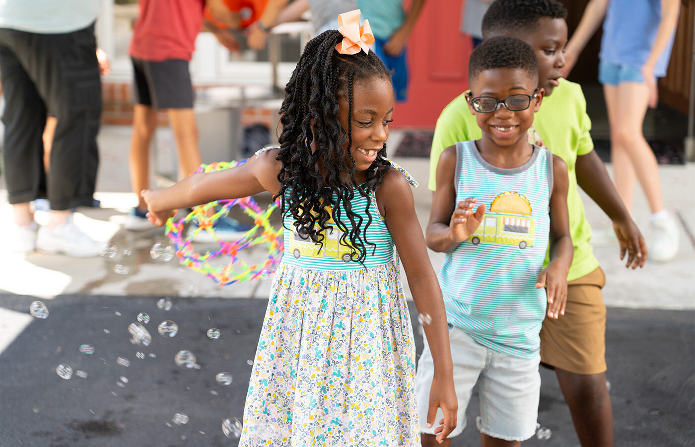 Kaylee and Marcus bubbles (web)